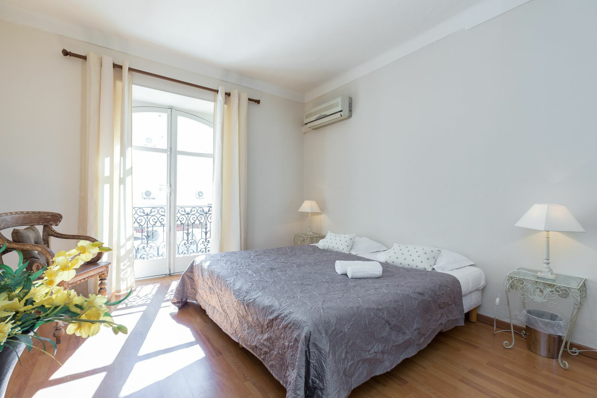 Lovely 2 Bed 2 Bath Apartment In Cannes On Rue Antibea Easy Walk To The Palais 224 Bagian luar foto