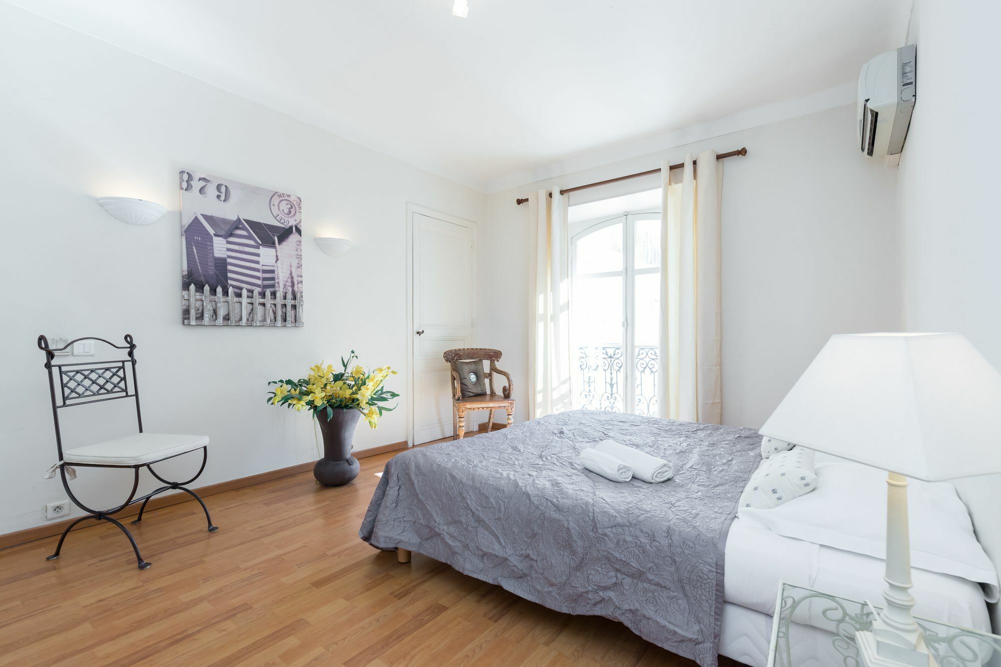 Lovely 2 Bed 2 Bath Apartment In Cannes On Rue Antibea Easy Walk To The Palais 224 Bagian luar foto