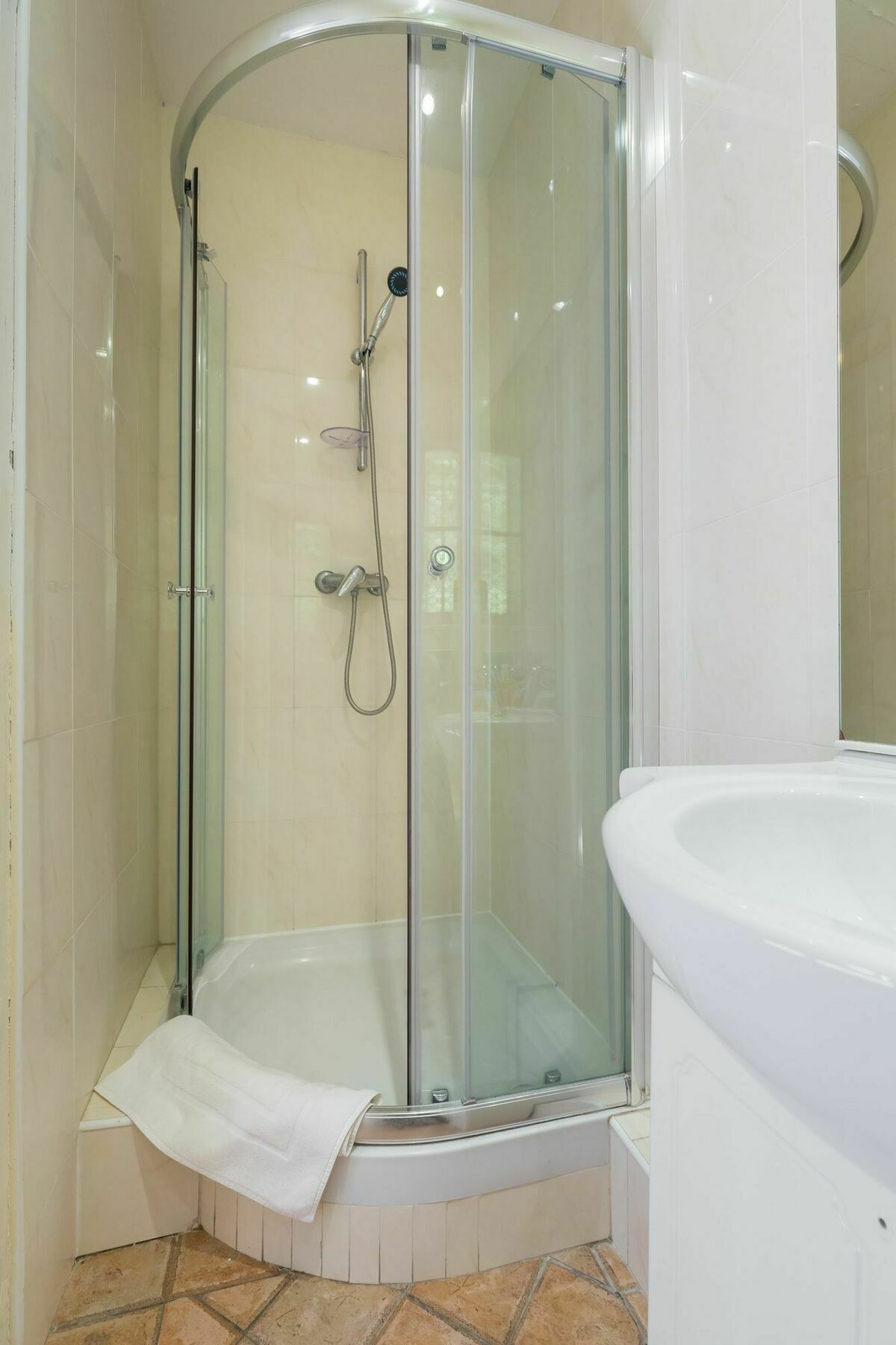 Lovely 2 Bed 2 Bath Apartment In Cannes On Rue Antibea Easy Walk To The Palais 224 Bagian luar foto